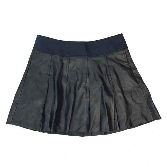 Vince Black 100% Goat Leather Pleated Mini Skirt Size 10 Flared A-Line Zip Back - Picture 1 of 9